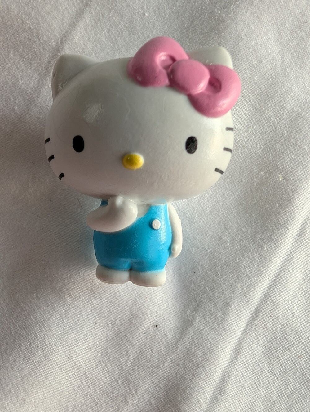 Cute hello kitty Doll, 3.5 cm., Decorations for DIY